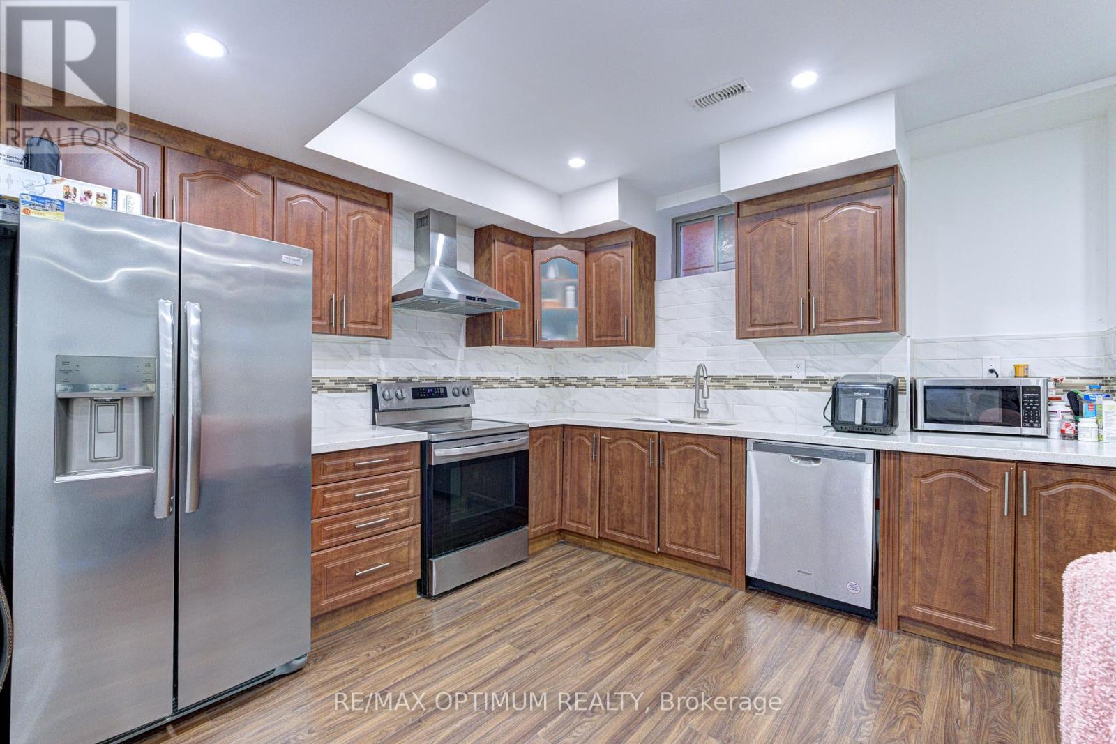 54 Midcrest Circle, Brampton, Ontario  L6Y 0W5 - Photo 41 - W13646564