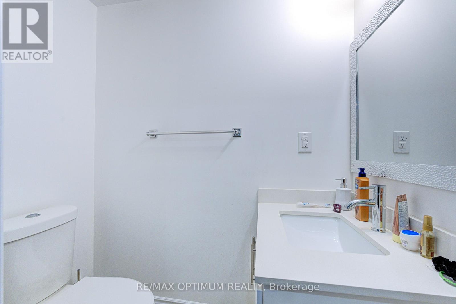 54 Midcrest Circle, Brampton, Ontario  L6Y 0W5 - Photo 42 - W13646564