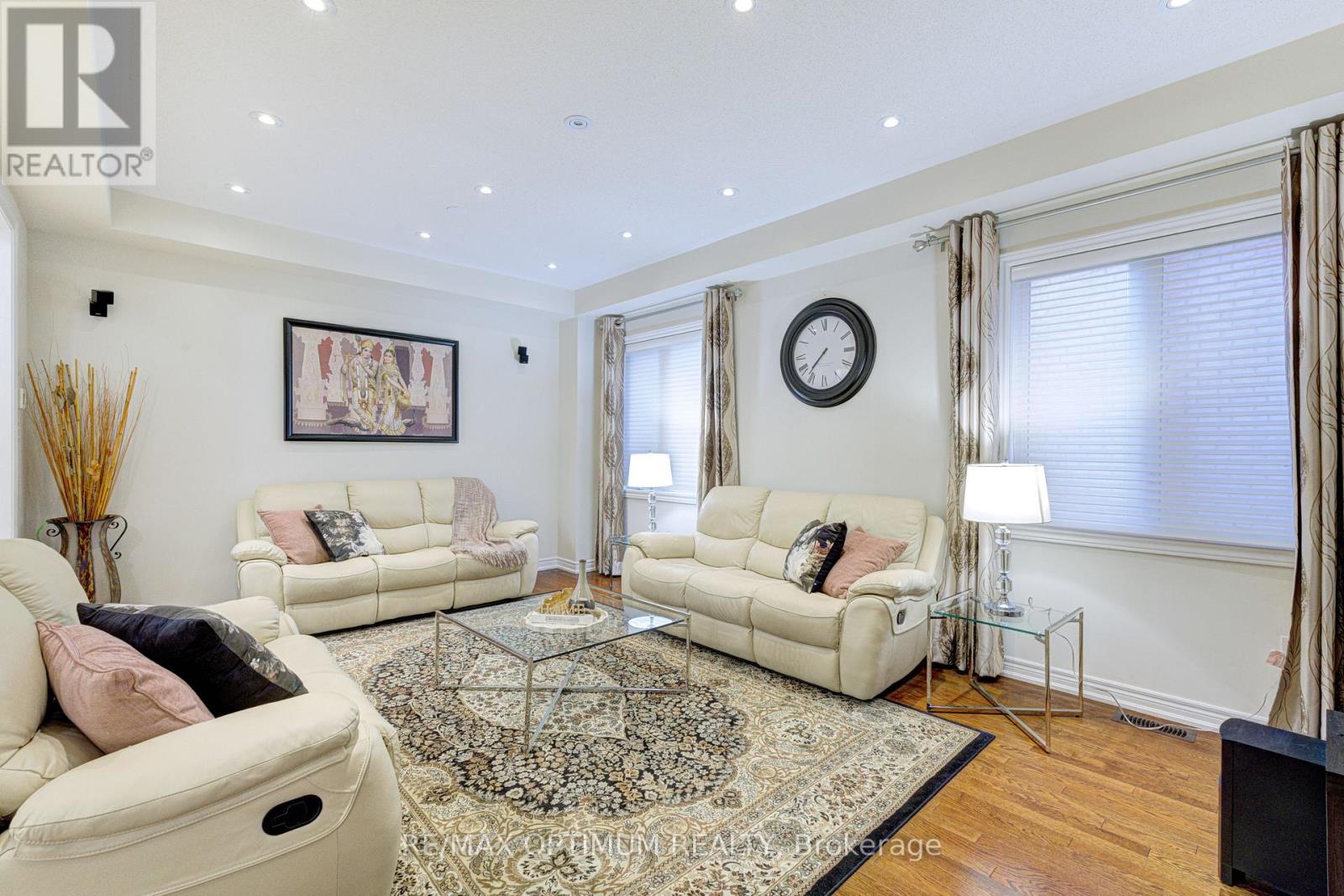 54 Midcrest Circle, Brampton, Ontario  L6Y 0W5 - Photo 7 - W13646564