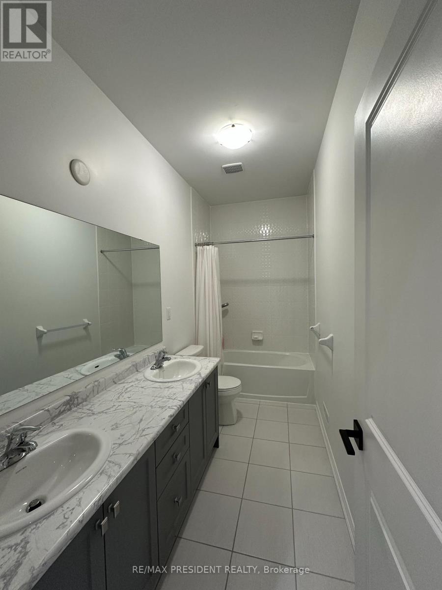 63 Holyrood Crescent, Vaughan, Ontario L4H 5G2 - Photo 11 - N13638798
