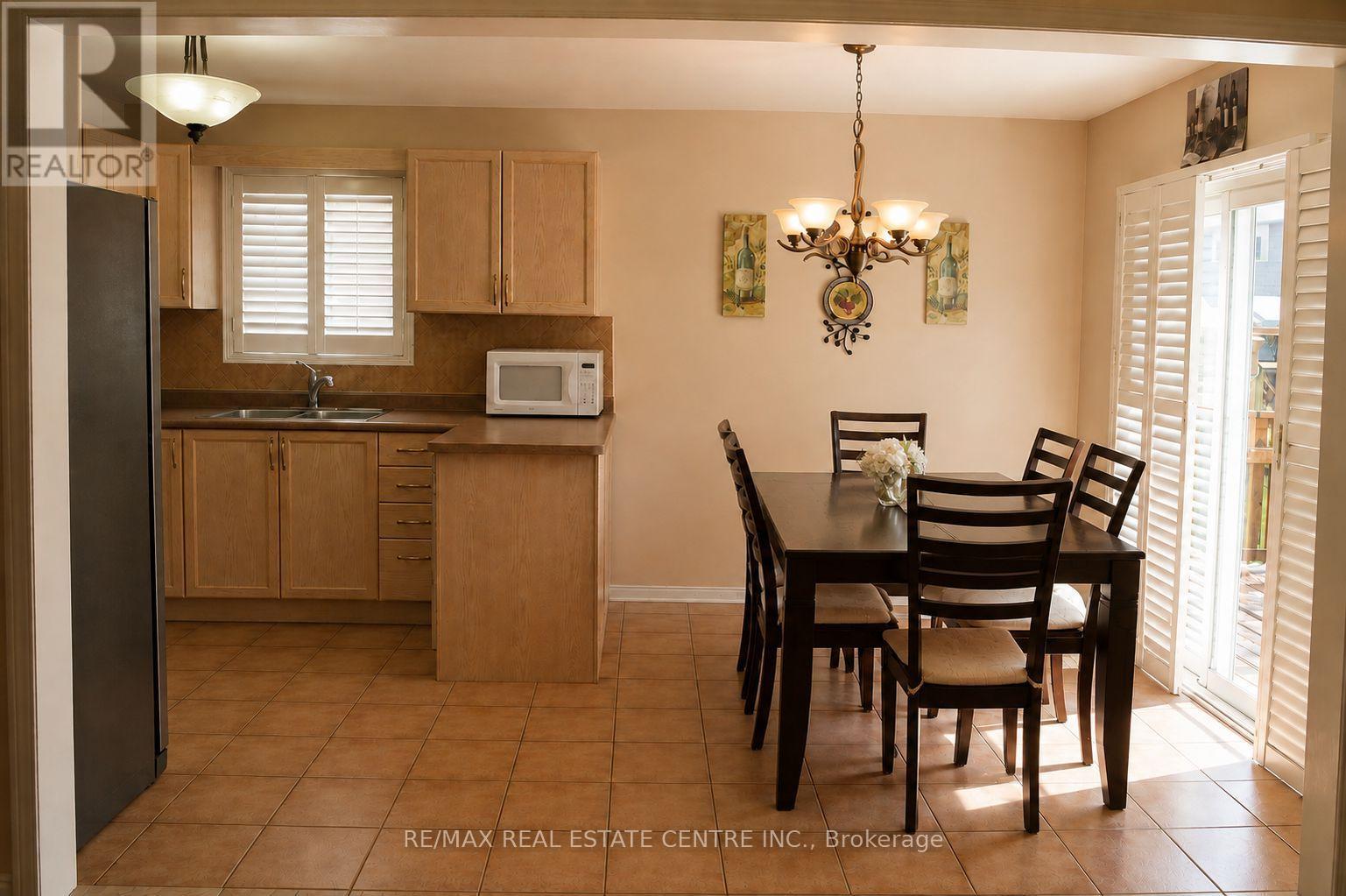 92 Blackthorn Drive, Vaughan, Ontario  L6A 3N5 - Photo 7 - N13643222