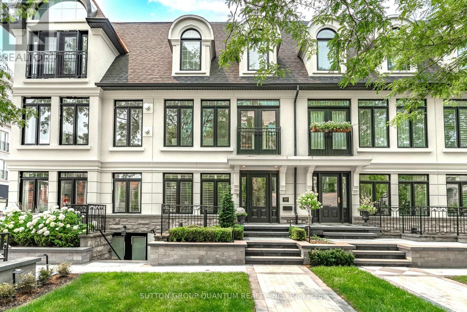 146 REYNOLDS STREET, Oakville, Ontario