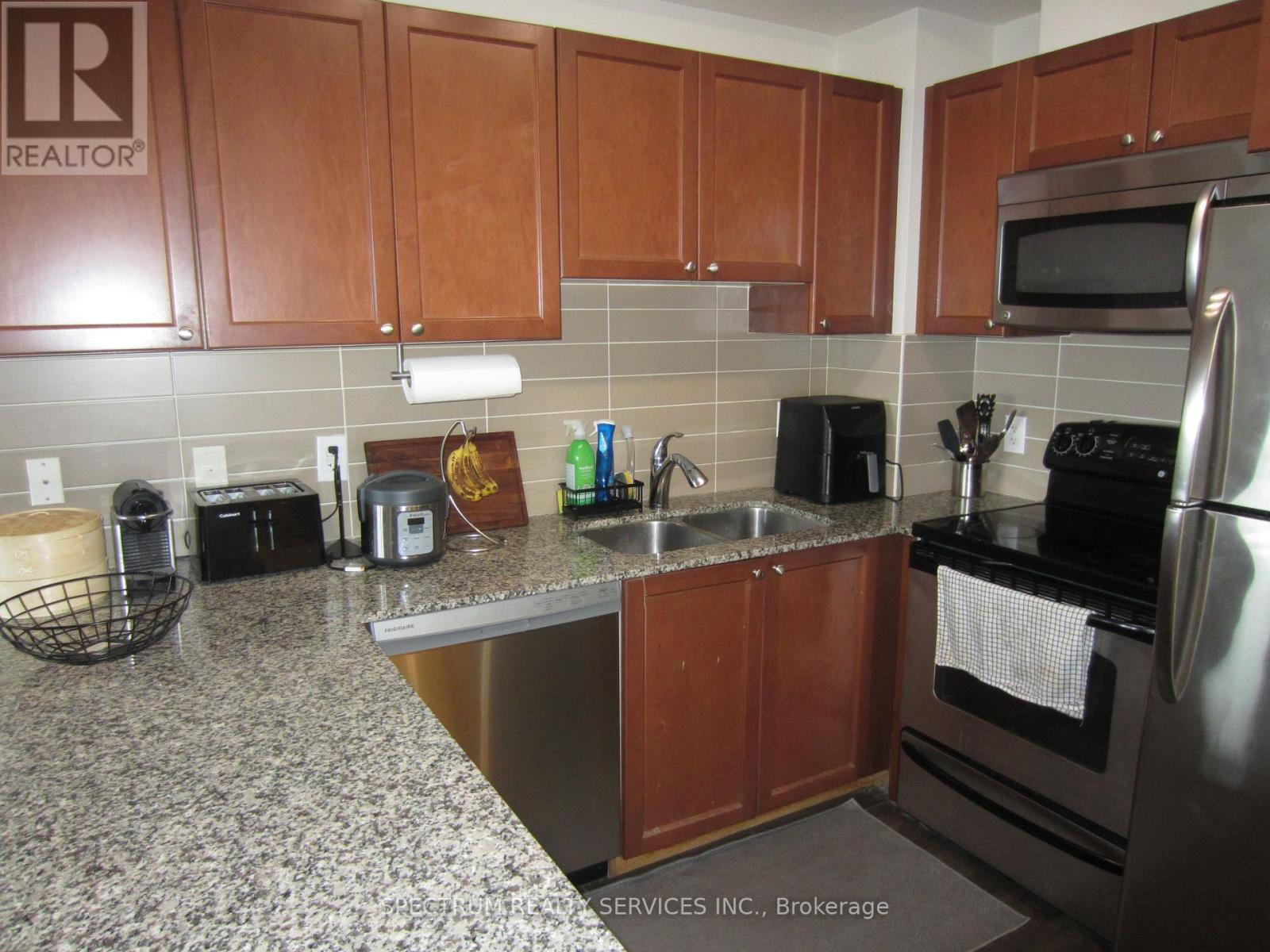 512 - 3865 Lake Shore Boulevard W, Toronto, Ontario  M8W 0A2 - Photo 9 - W13643802