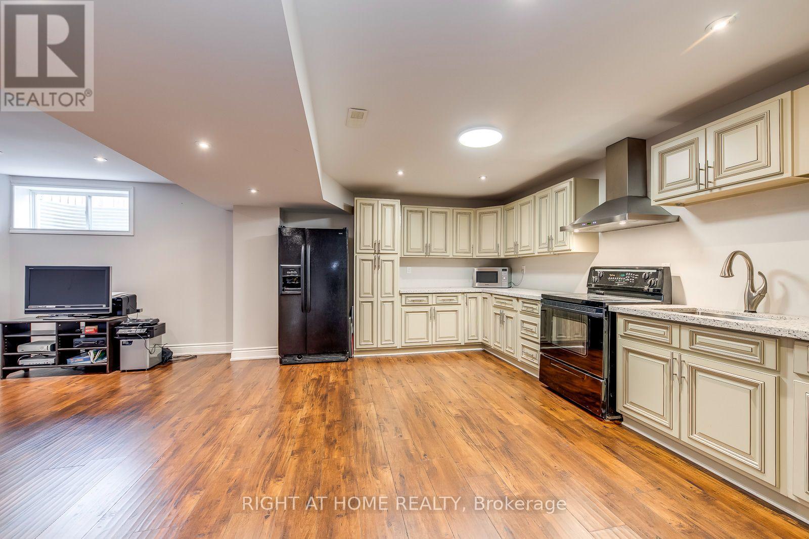38 Assisi Street, Hamilton, Ontario  L8W 0A5 - Photo 39 - X13646440