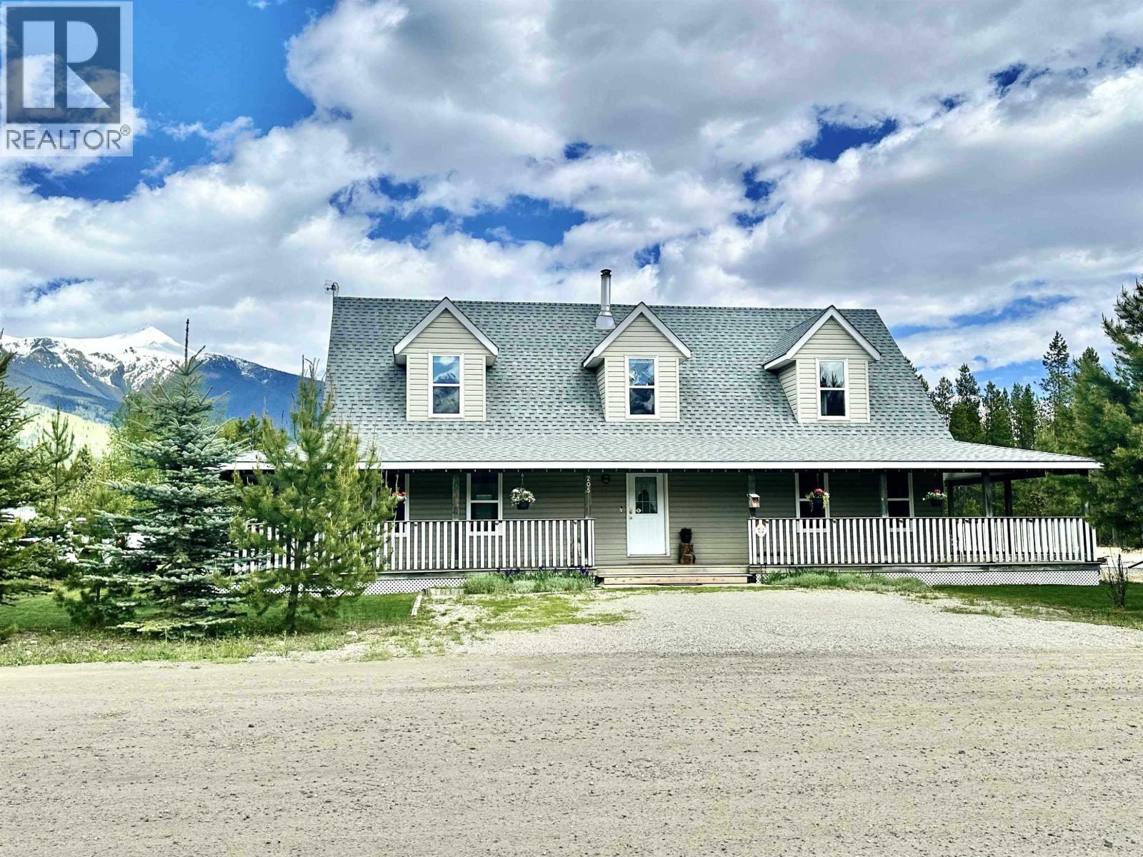 205 DOGWOOD STREET, Valemount, British Columbia