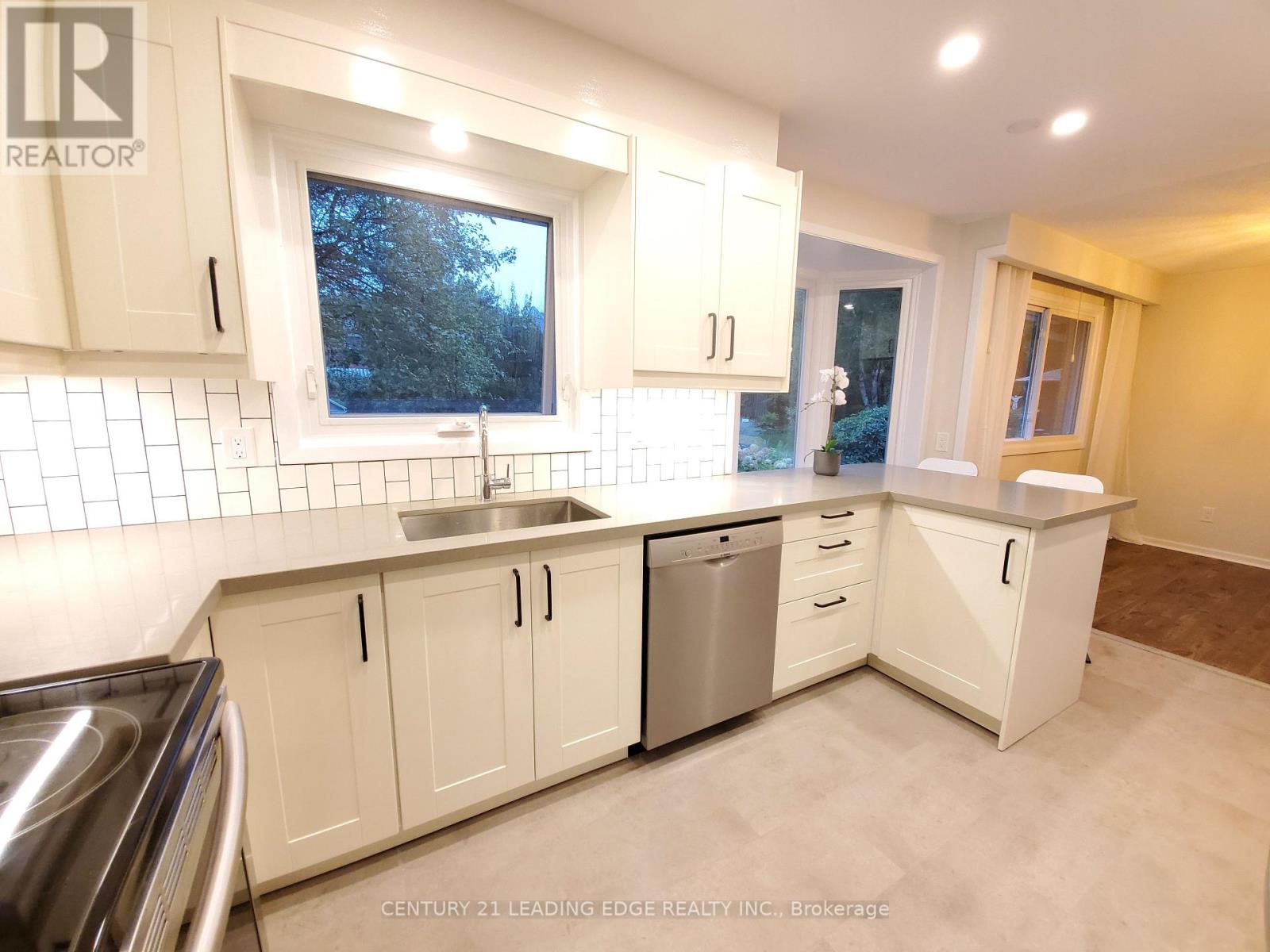 45 BAYVIEW DRIVE, Barrie, Ontario