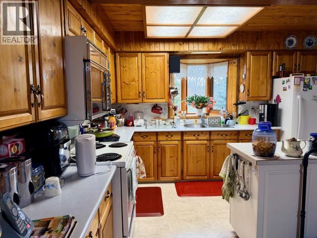 1365 Granary Road, Creston, British Columbia  V0B 1G7 - Photo 4 - 10396921
