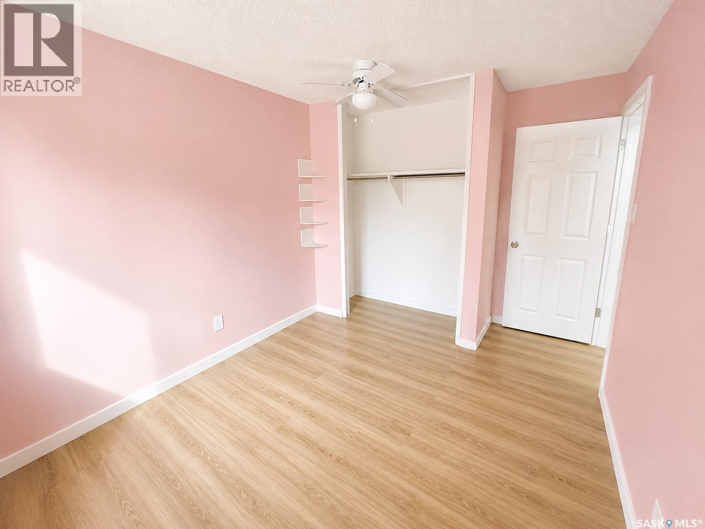19 Cooper Crescent, Regina, Saskatchewan  S4R 4J8 - Photo 12 - SK044761