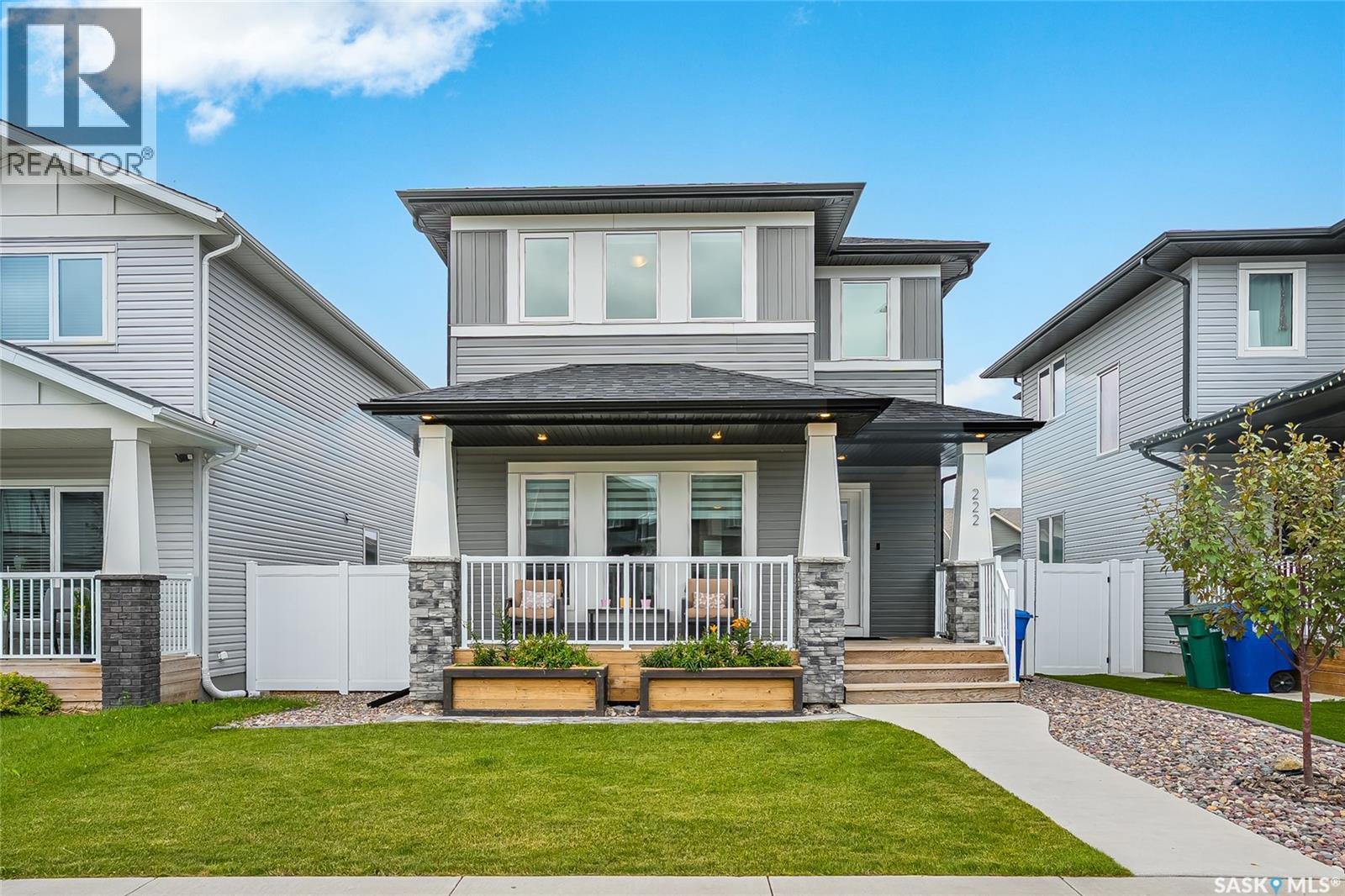 Cres 222 Dubois Crescent, Saskatoon, Saskatchewan  S7V 0R3 - Photo 1 - SK044740
