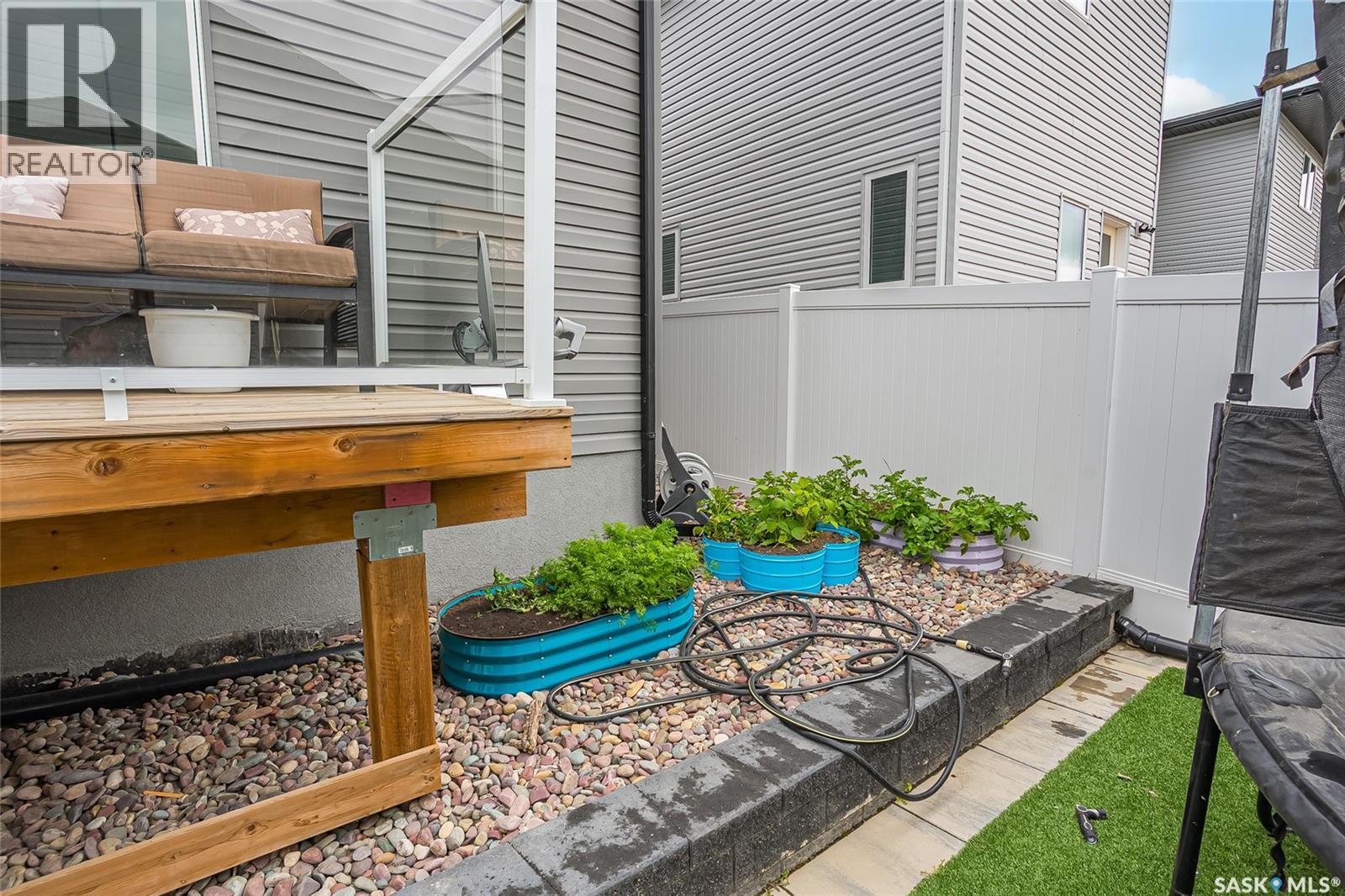Cres 222 Dubois Crescent, Saskatoon, Saskatchewan  S7V 0R3 - Photo 47 - SK044740