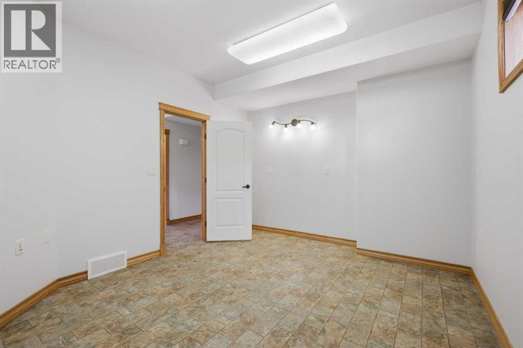 30 Lawson Close, Red Deer, Alberta  T4R 0H4 - Photo 30 - A2321008