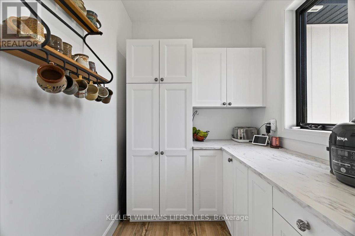 8676 Vance Drive, Lambton Shores, Ontario  N0N 1J7 - Photo 17 - X13646736