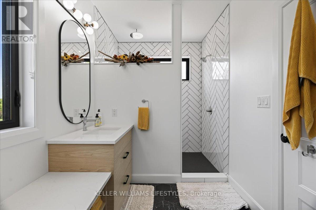 8676 Vance Drive, Lambton Shores, Ontario  N0N 1J7 - Photo 25 - X13646736