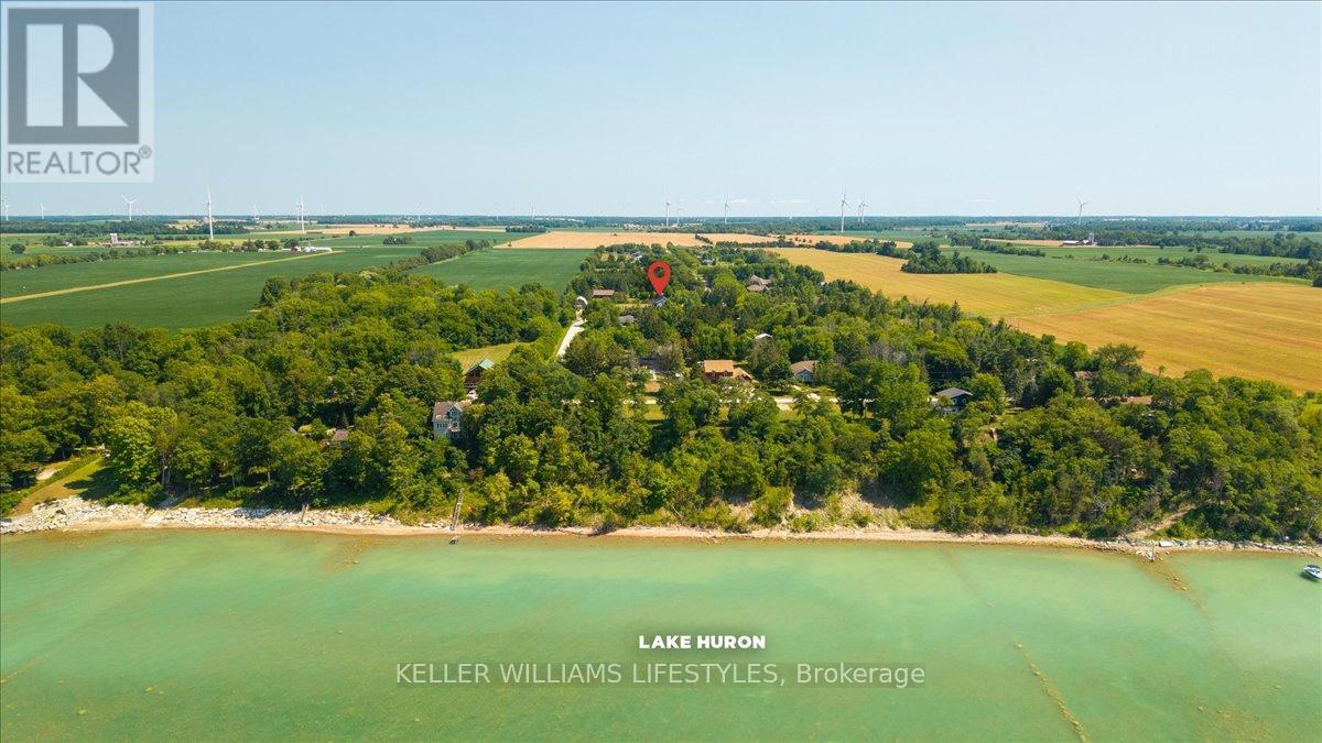 8676 Vance Drive, Lambton Shores, Ontario  N0N 1J7 - Photo 3 - X13646736