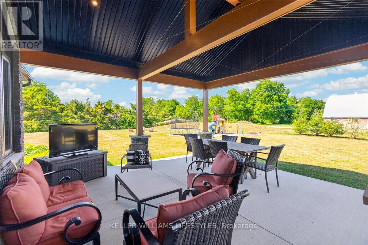 8676 Vance Drive, Lambton Shores, Ontario  N0N 1J7 - Photo 36 - X13646736