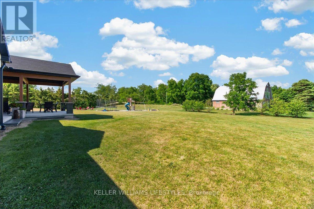 8676 Vance Drive, Lambton Shores, Ontario  N0N 1J7 - Photo 38 - X13646736