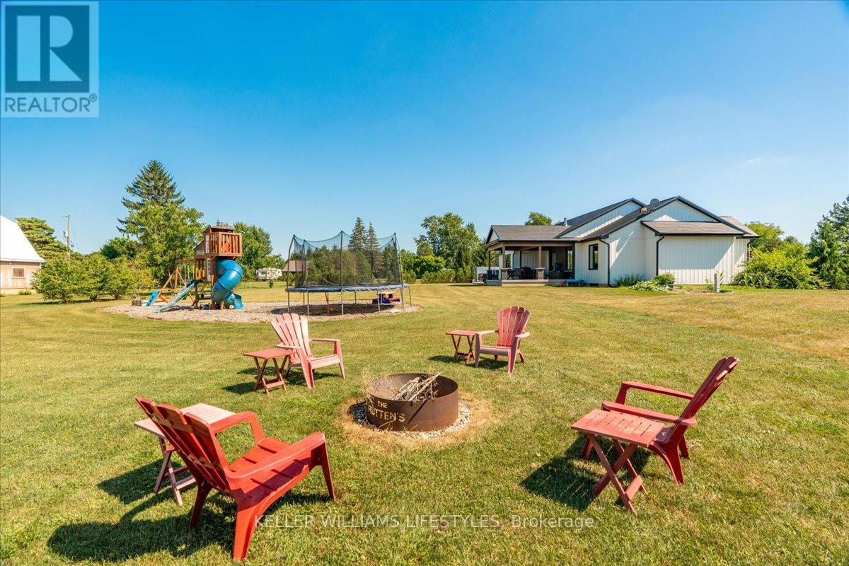 8676 Vance Drive, Lambton Shores, Ontario  N0N 1J7 - Photo 39 - X13646736