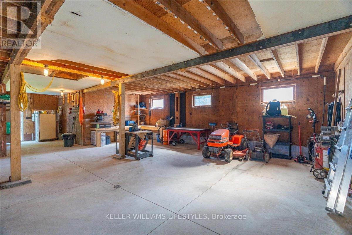8676 Vance Drive, Lambton Shores, Ontario  N0N 1J7 - Photo 42 - X13646736