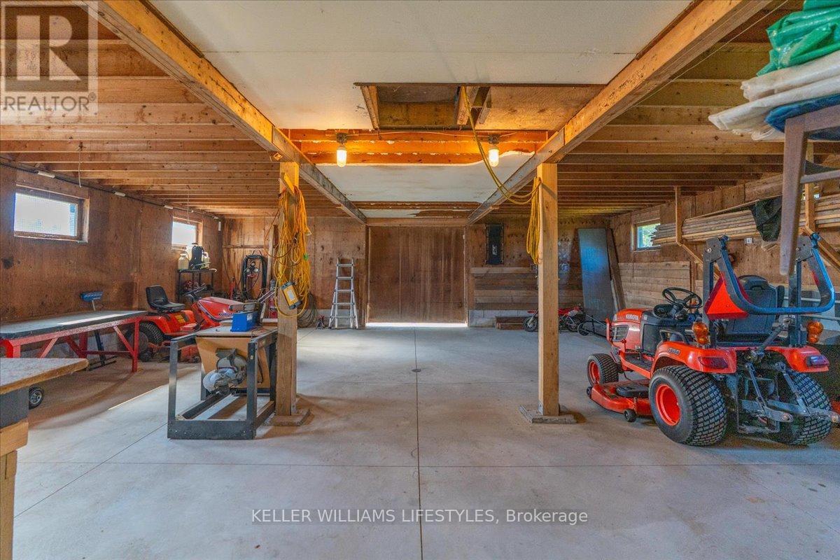 8676 Vance Drive, Lambton Shores, Ontario  N0N 1J7 - Photo 43 - X13646736