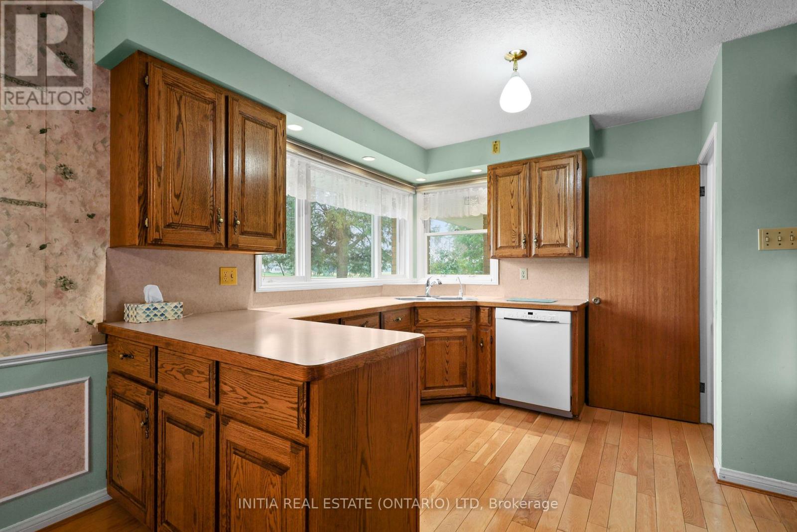 10395 Longwoods Road, Middlesex Centre, Ontario  N0L 1E0 - Photo 12 - X13646780
