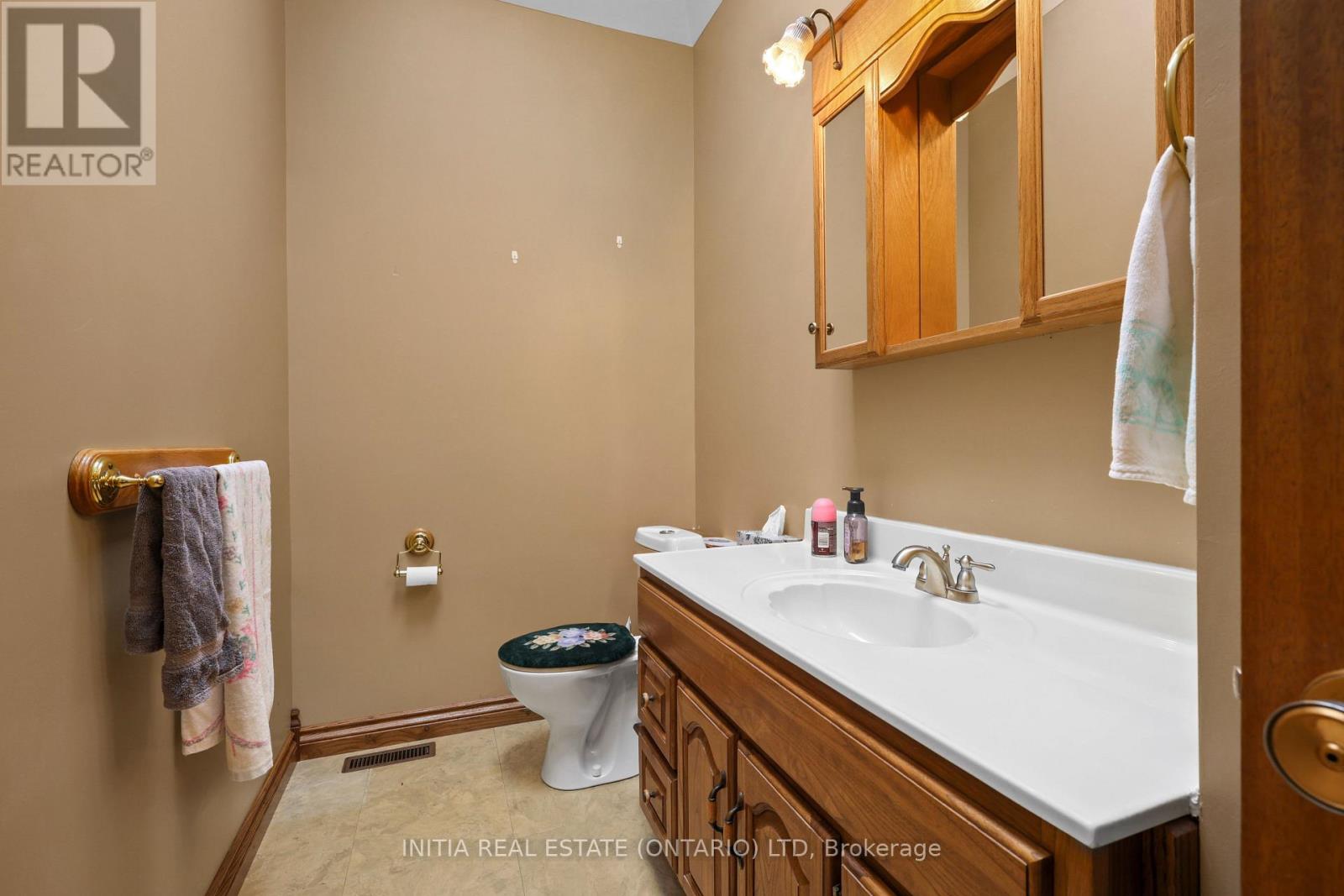10395 Longwoods Road, Middlesex Centre, Ontario  N0L 1E0 - Photo 25 - X13646780