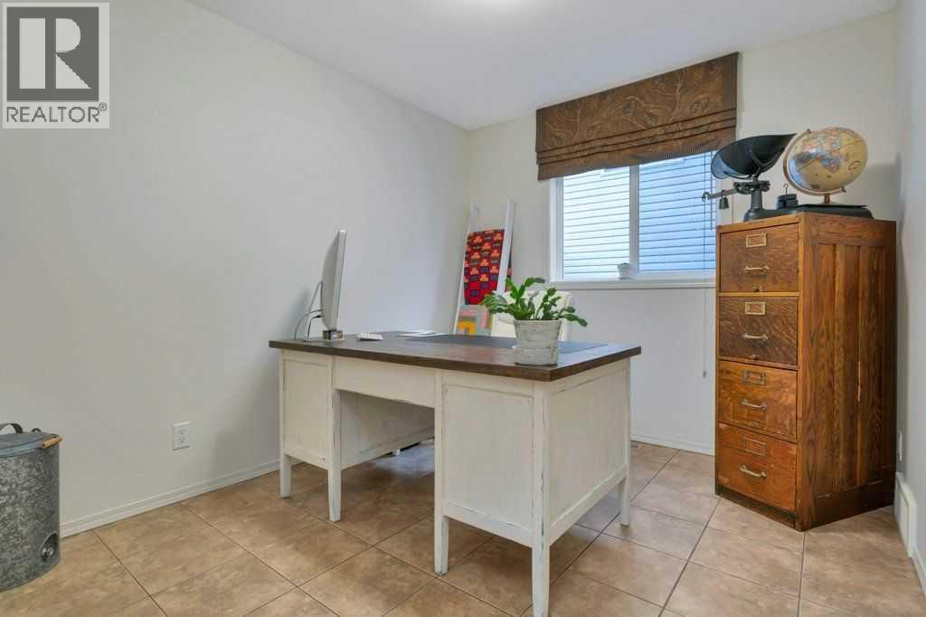 52 Irving Crescent, Red Deer, Alberta  T4R 3R9 - Photo 13 - A2326981