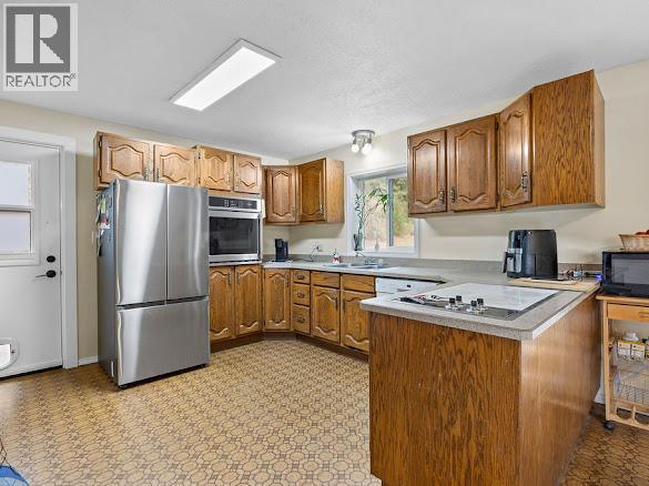 2429 Salmon River Road, Salmon Arm, British Columbia  V1E 4M1 - Photo 5 - 10389980