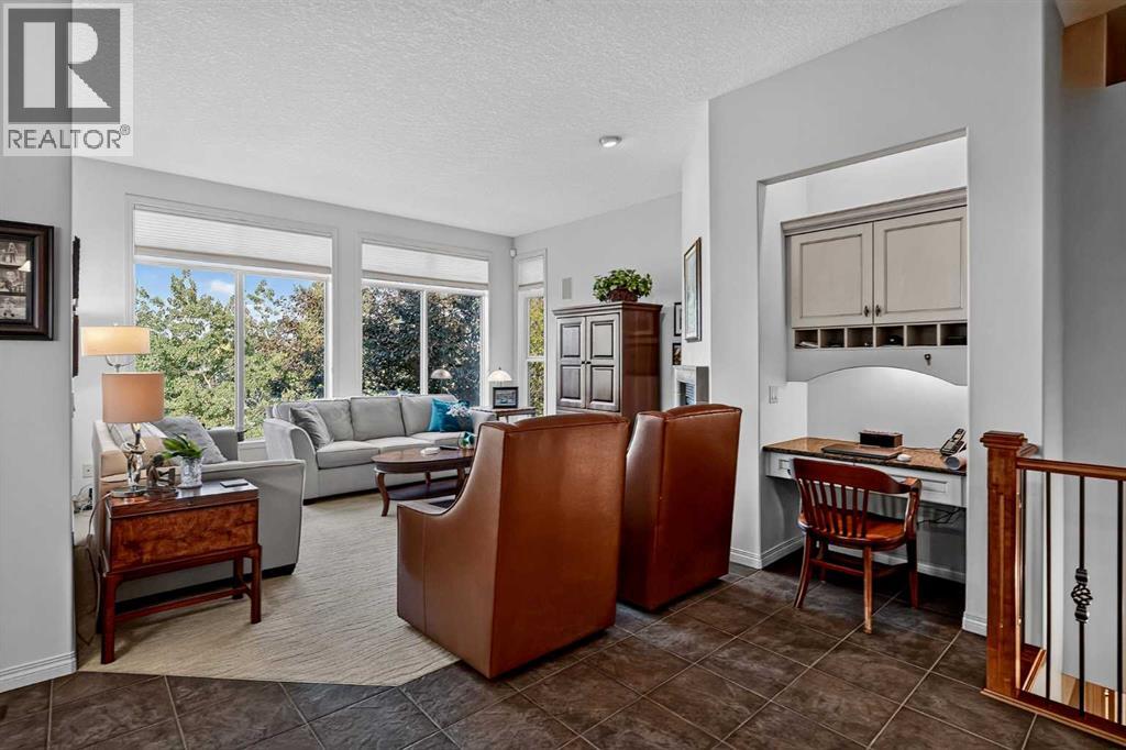 35 Tusslewood View NW, Calgary, Alberta  T3L 2Y3 - Photo 16 - A2333365