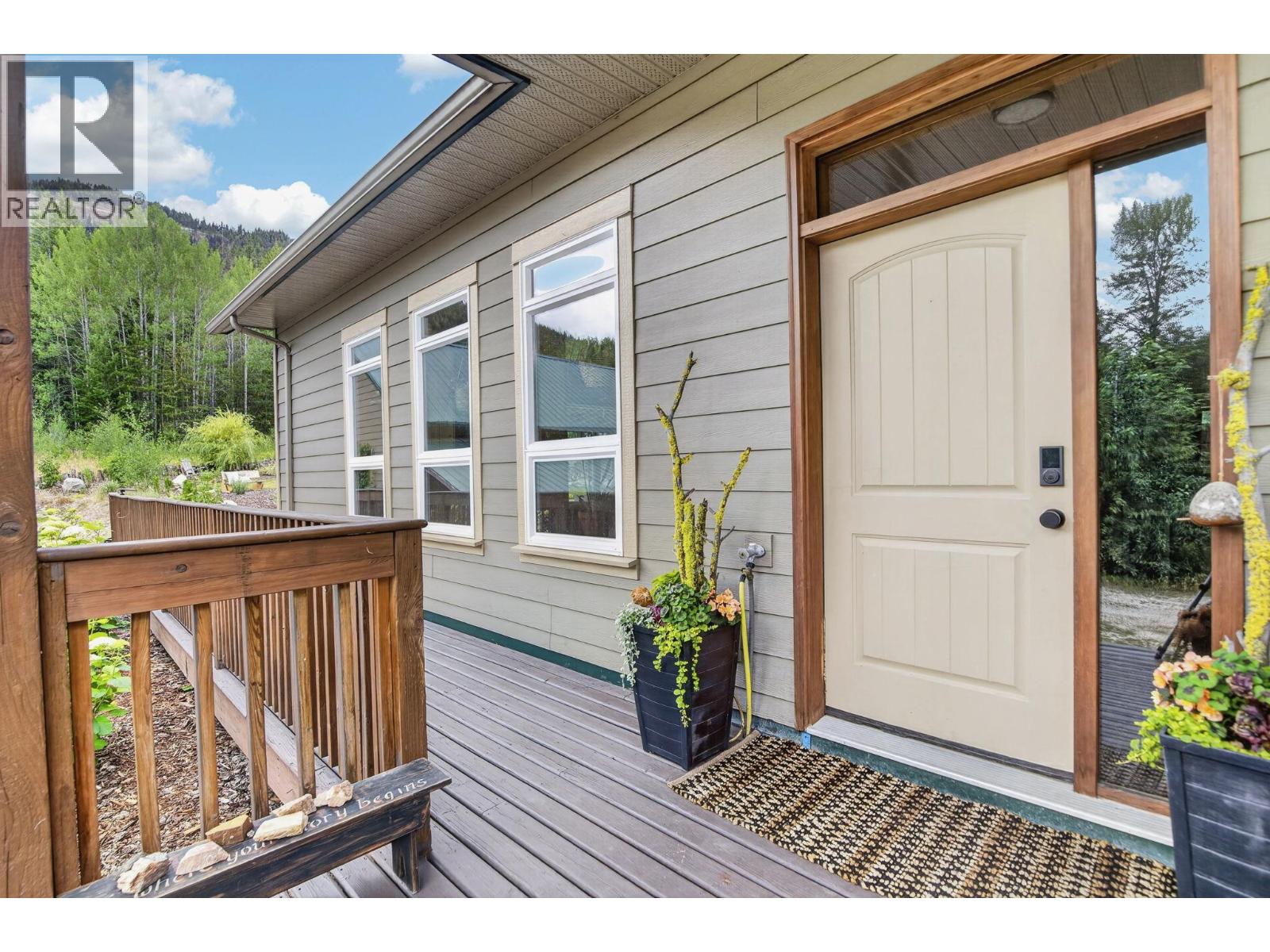 1124 Fish Lake Road, Summerland, British Columbia  V0H 1Z8 - Photo 5 - 10393956