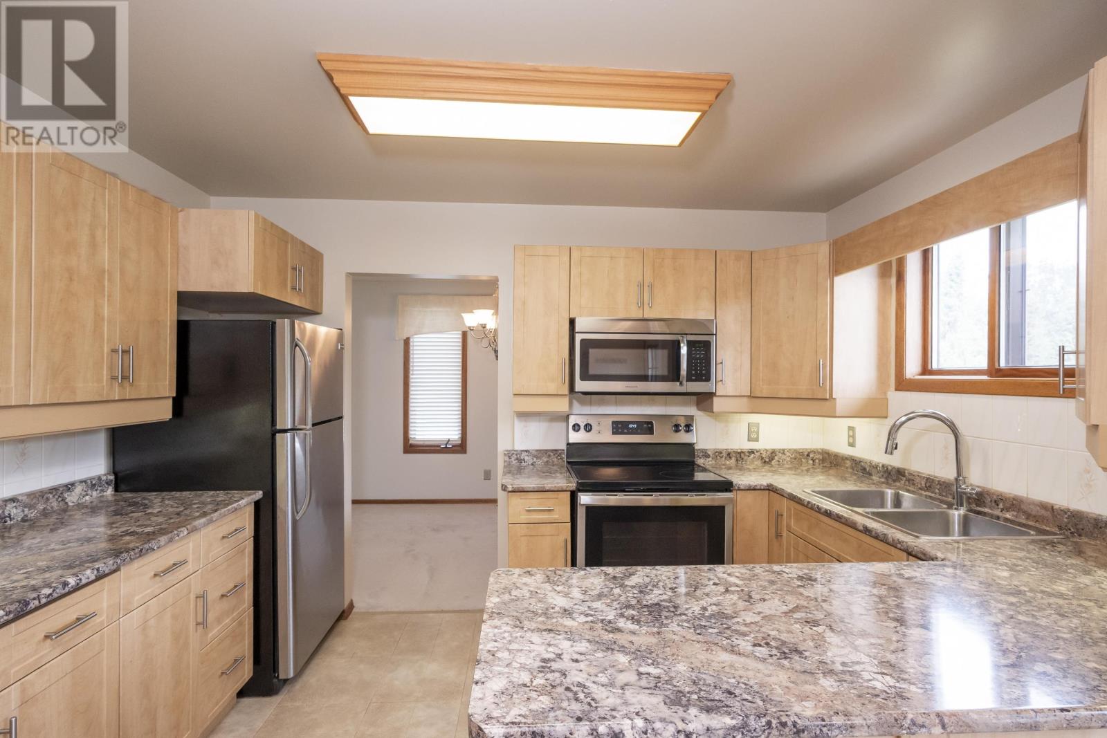 1030 Brookview Pl, Thunder Bay, Ontario  P7J 1B2 - Photo 16 - TB2602269
