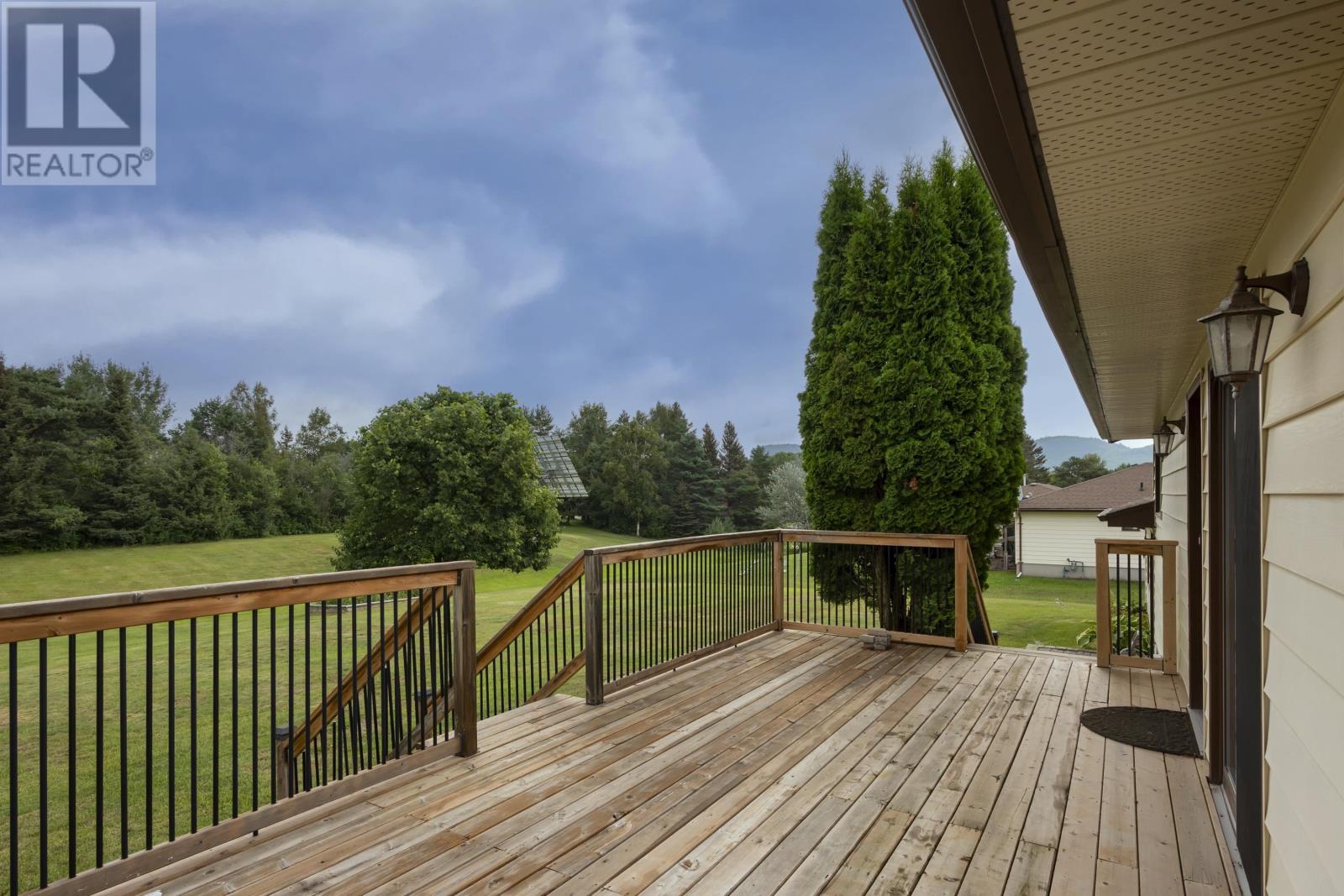 1030 Brookview Pl, Thunder Bay, Ontario  P7J 1B2 - Photo 5 - TB2602269