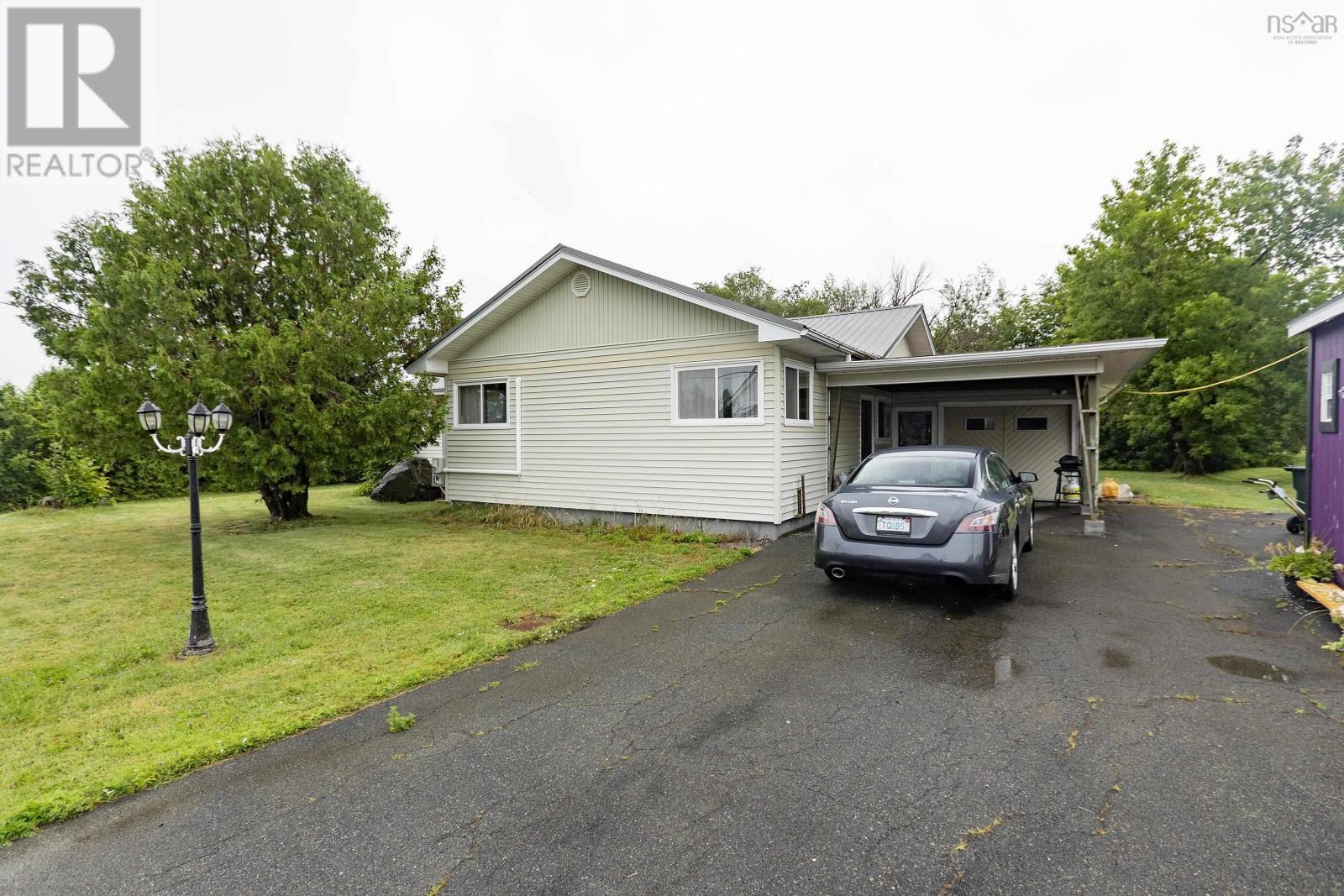 86 Queen Street, Springhill, Nova Scotia  B0M 1X0 - Photo 2 - 202619827