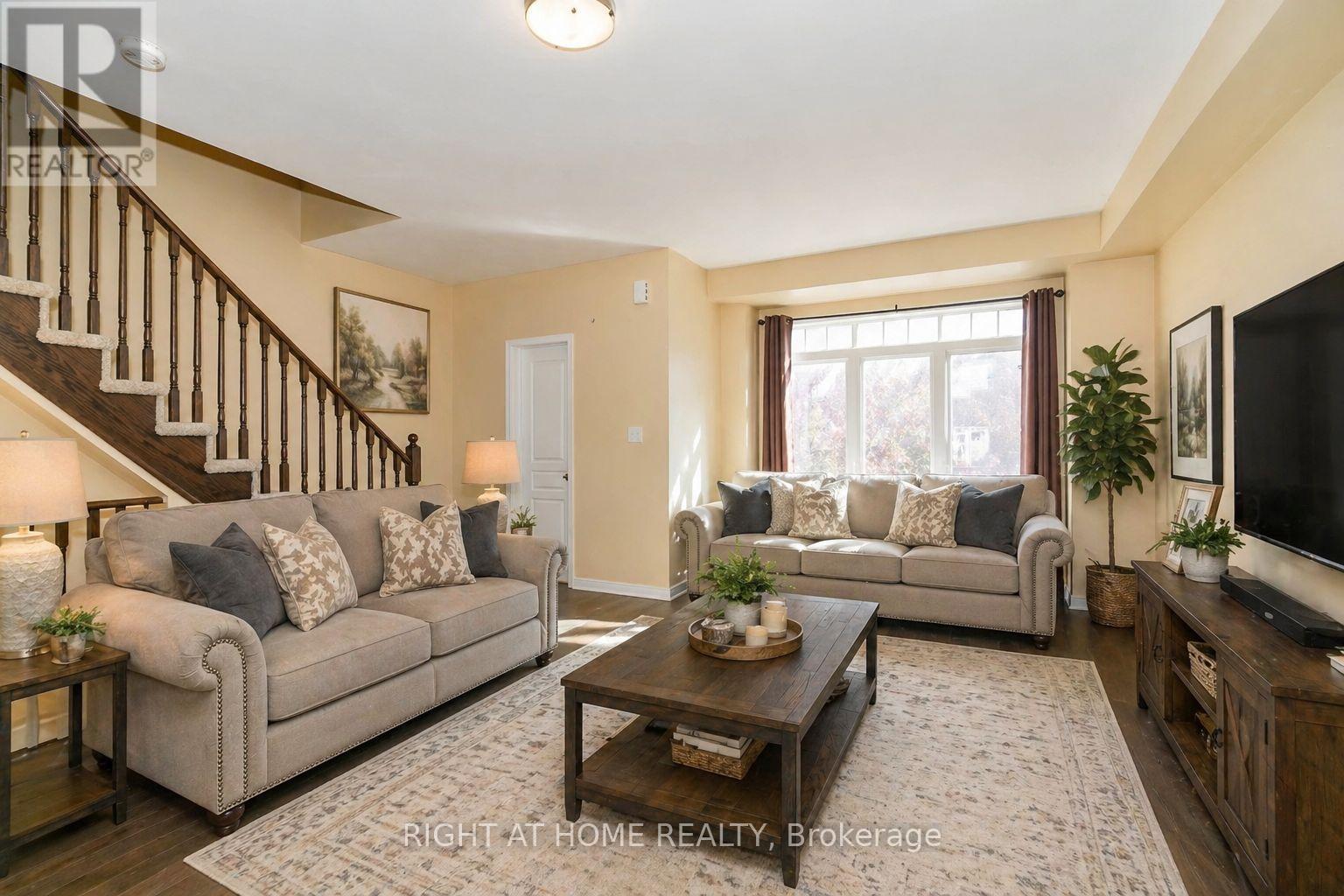 48 CURRAN HALL CRESCENT, Toronto, Ontario