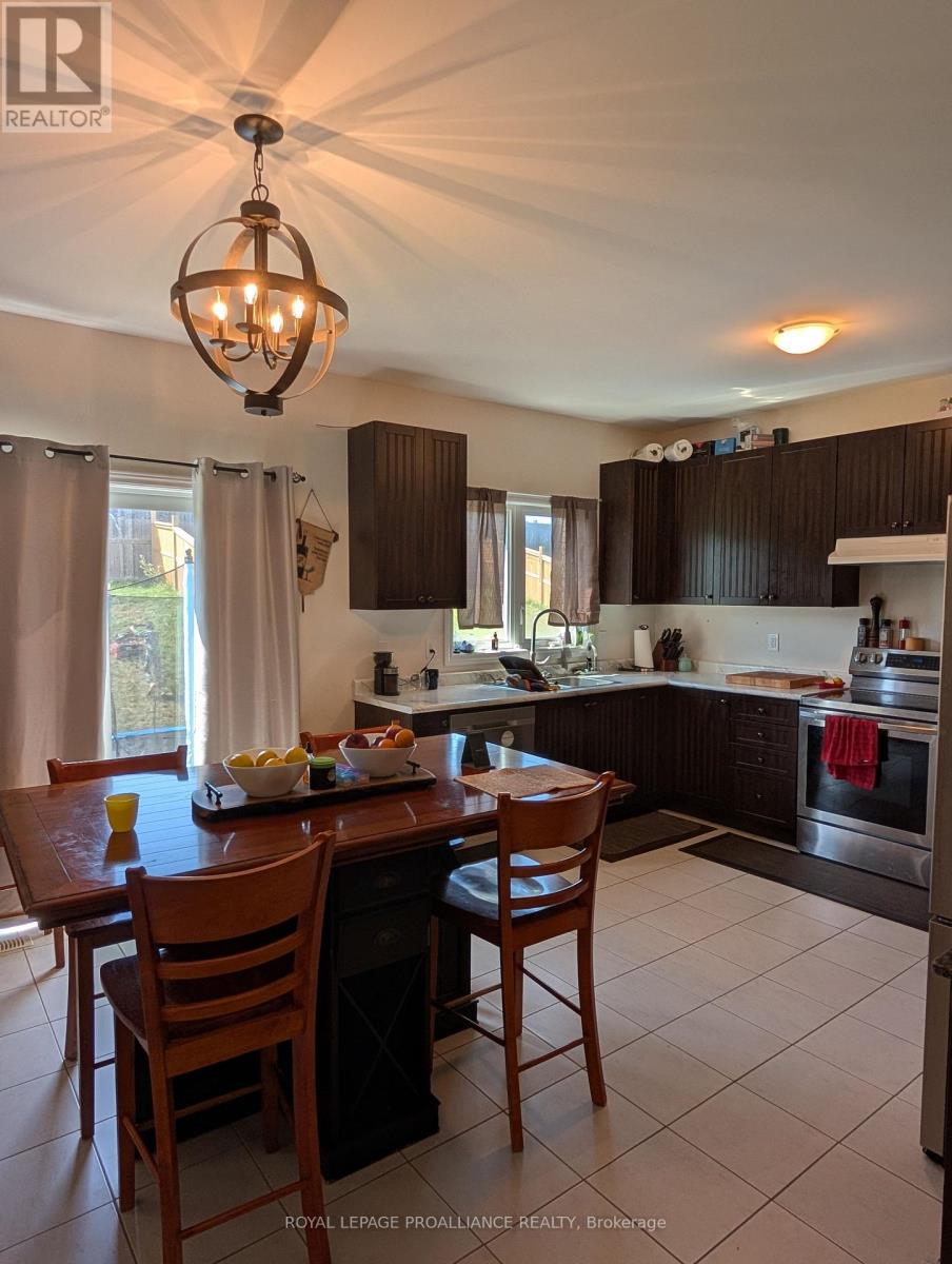 24 Terry Clayton Avenue, Brock, Ontario  L0K 1B0 - Photo 5 - N13599412