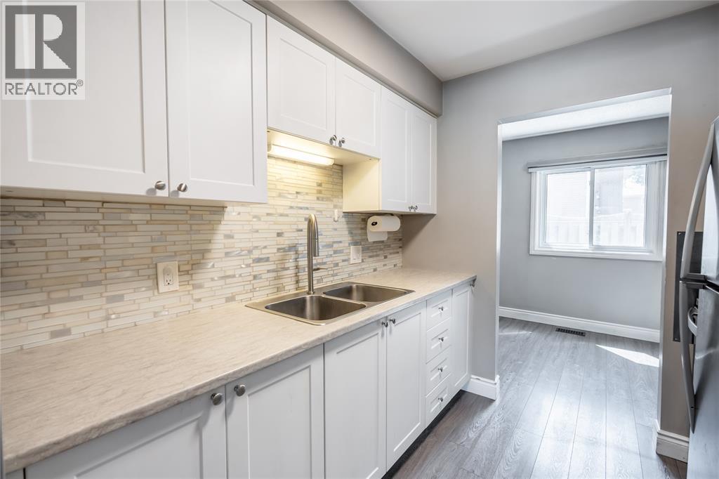 301 Edgewood Street Unit# 2, Sarnia, Ontario  N7S 4X7 - Photo 7 - 26019065