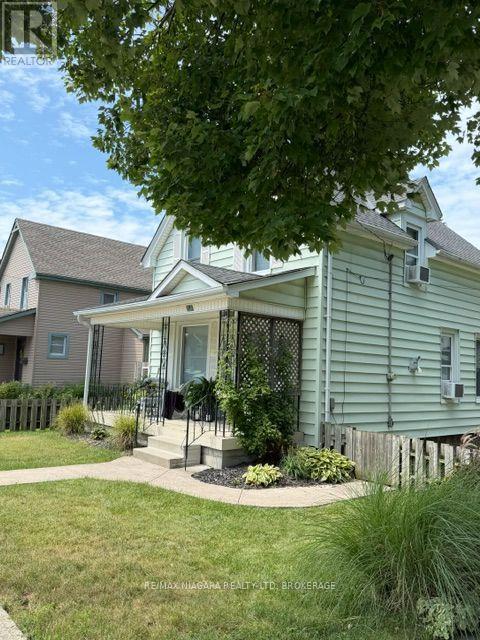 9 Beech Street, Port Colborne, Ontario  L3K 3N7 - Photo 4 - X12870192
