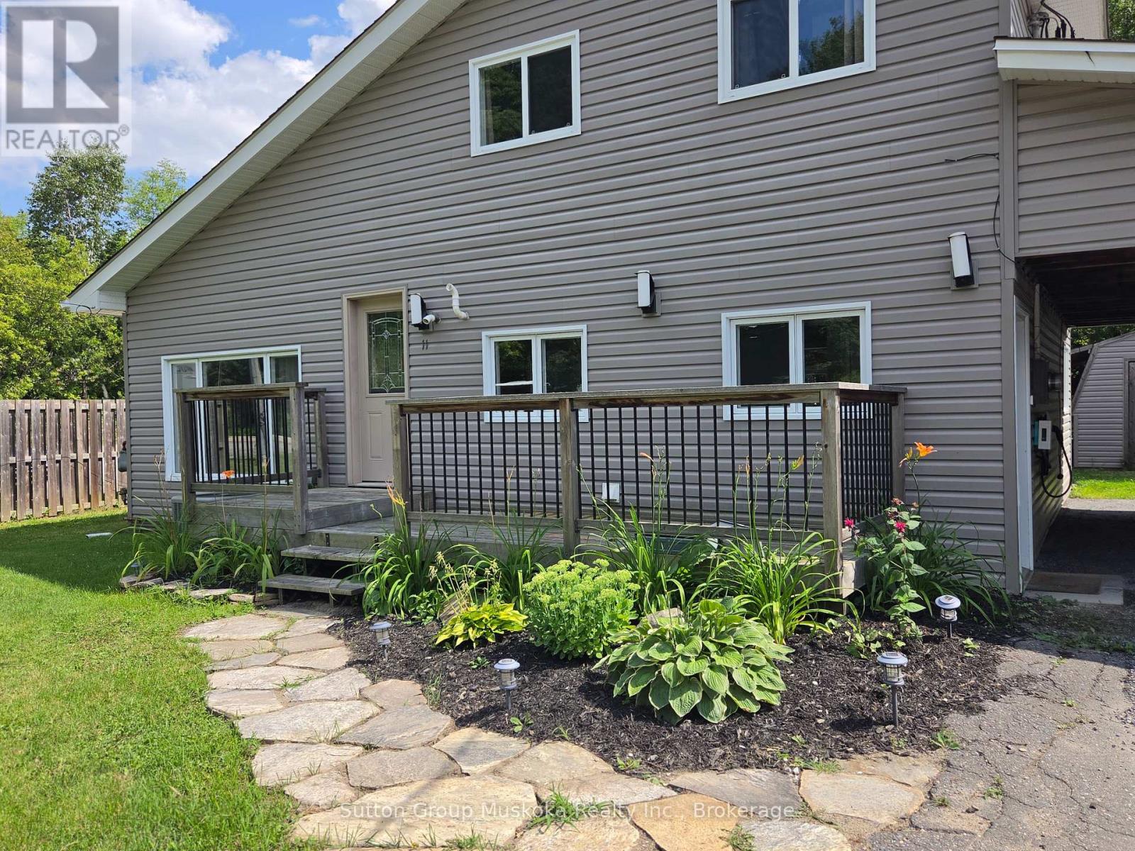 11 West Road, Huntsville, Ontario  P1H 1L1 - Photo 6 - X13646698
