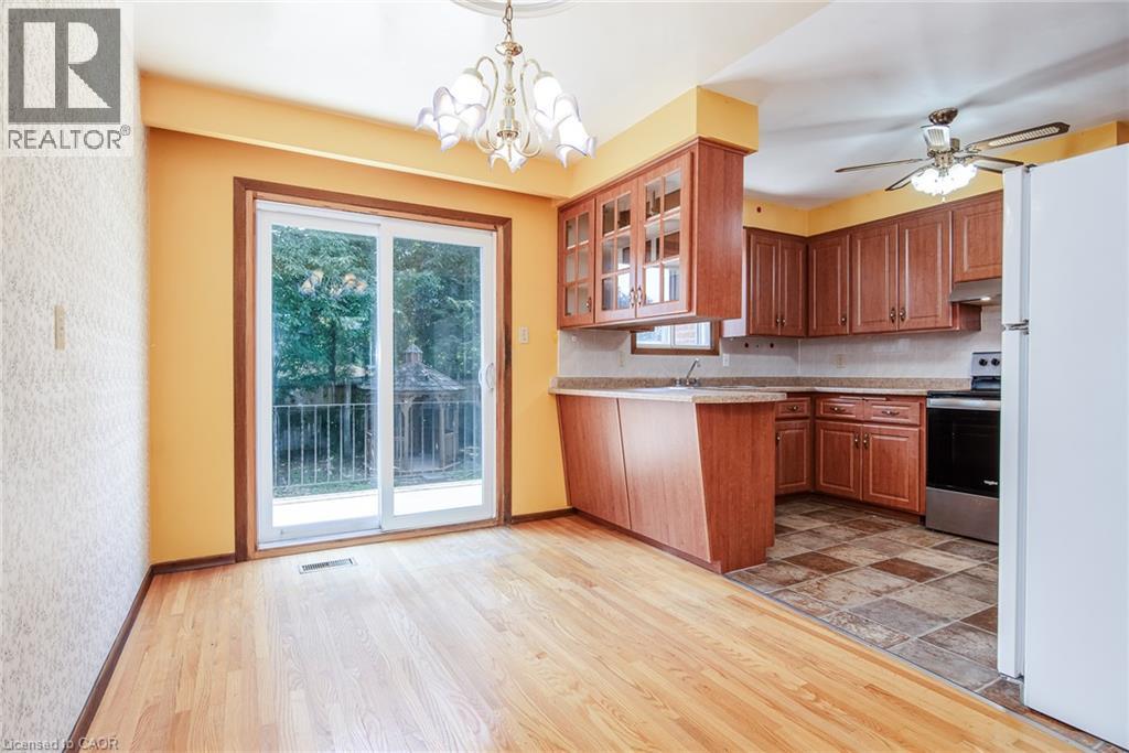 635 Cedargrove Place, Waterloo, Ontario  N2L 4Y8 - Photo 15 - 40852390