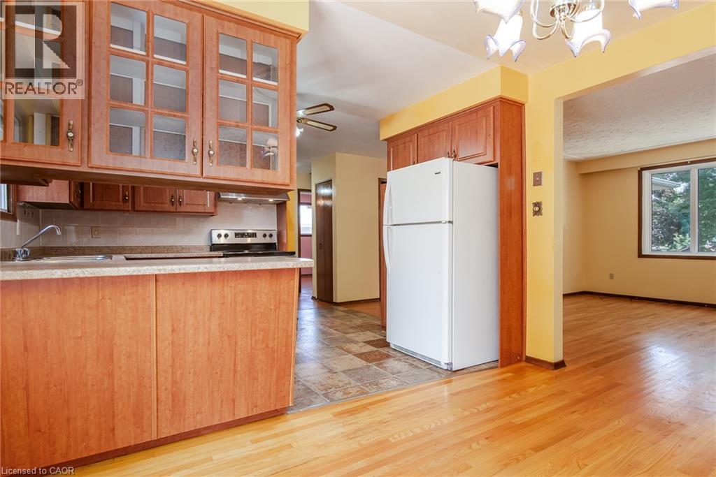 635 Cedargrove Place, Waterloo, Ontario  N2L 4Y8 - Photo 16 - 40852390