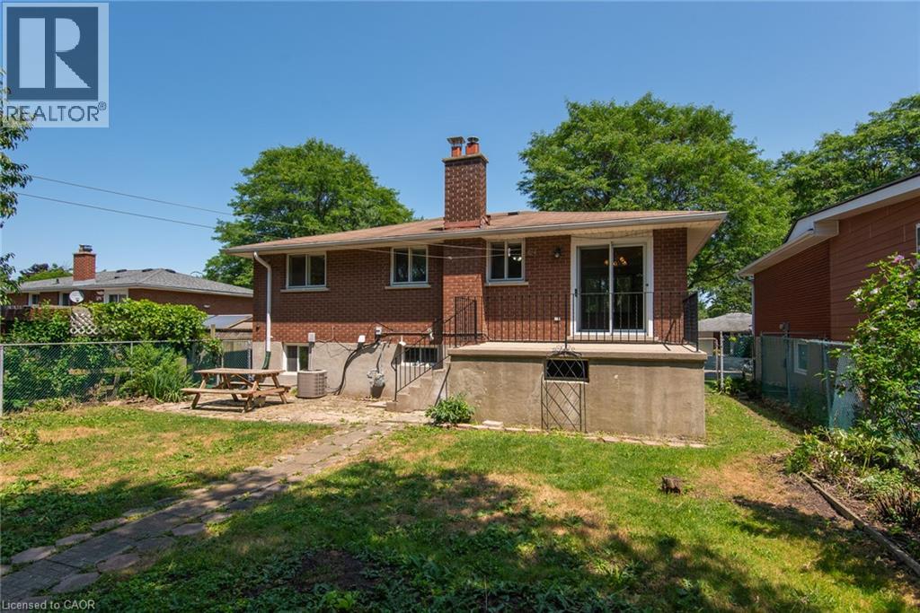 635 Cedargrove Place, Waterloo, Ontario  N2L 4Y8 - Photo 4 - 40852390