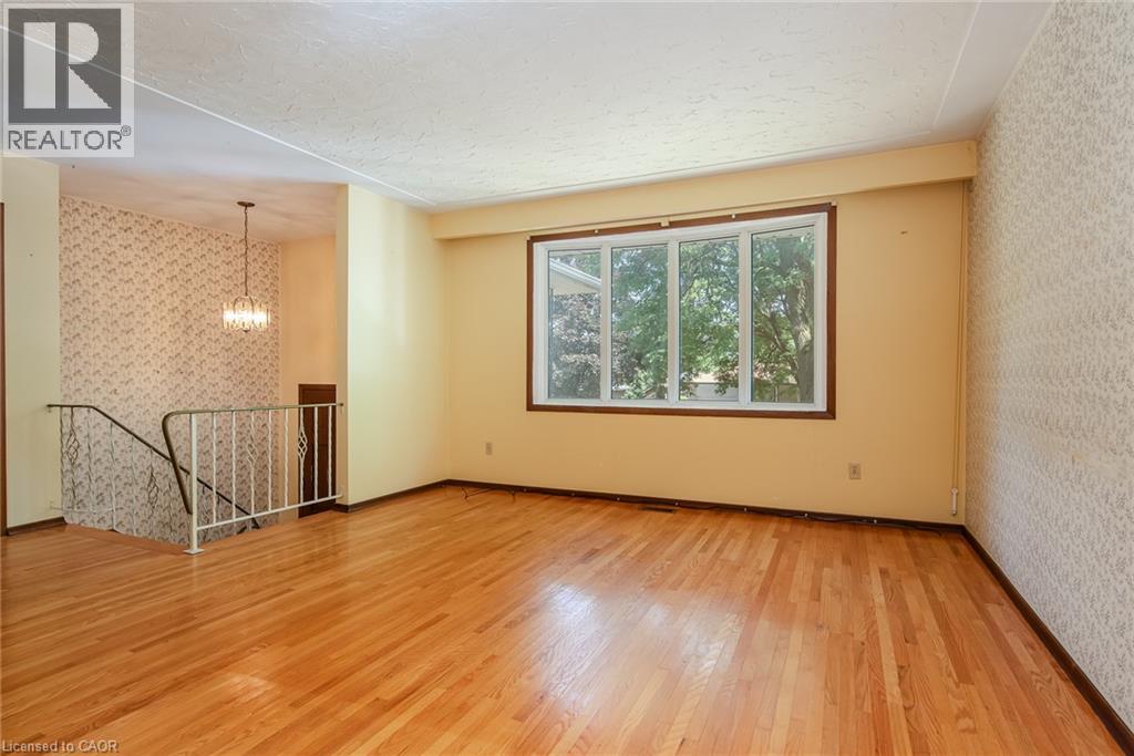 635 Cedargrove Place, Waterloo, Ontario  N2L 4Y8 - Photo 8 - 40852390