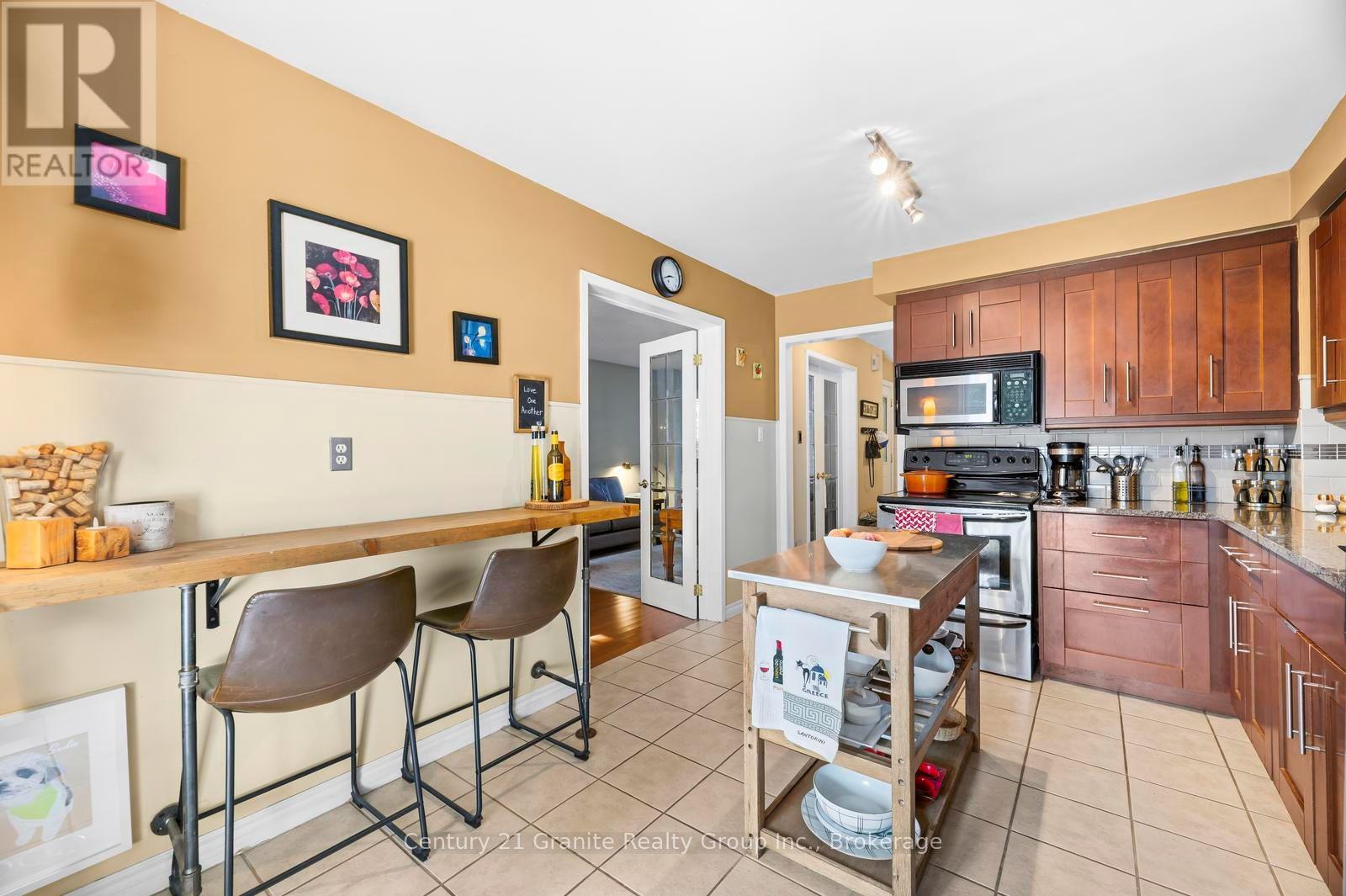 25 Greenwood Road, Whitchurch-Stouffville, Ontario  L4A 5E8 - Photo 12 - N13646764