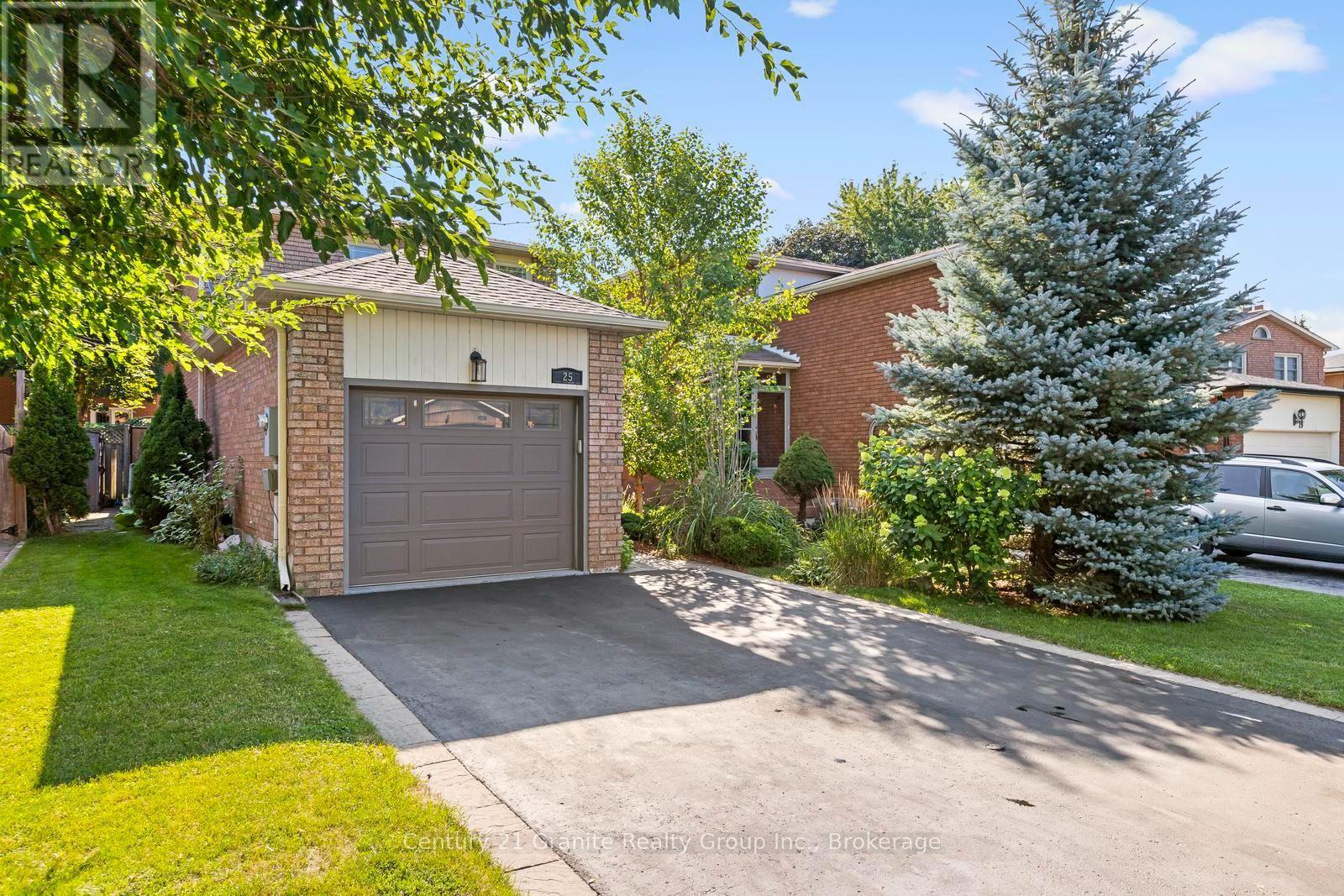 25 Greenwood Road, Whitchurch-Stouffville, Ontario  L4A 5E8 - Photo 2 - N13646764