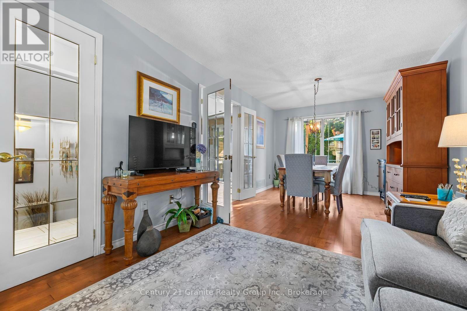 25 Greenwood Road, Whitchurch-Stouffville, Ontario  L4A 5E8 - Photo 6 - N13646764