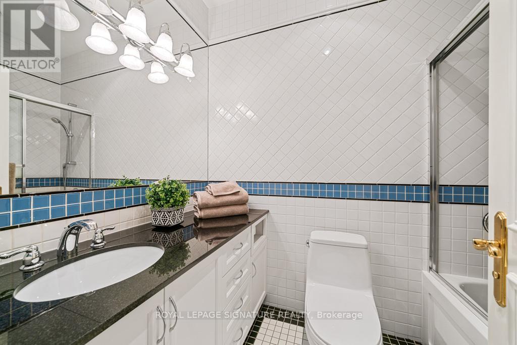428 Glengrove Avenue, Toronto, Ontario  M5N 1X2 - Photo 10 - C13646692