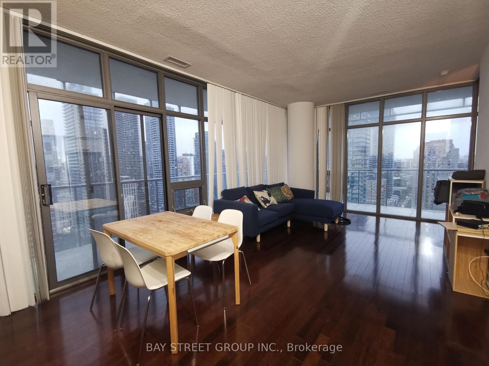 2405 - 33 Charles Street E, Toronto, Ontario  M4Y 0A2 - Photo 11 - C13646738