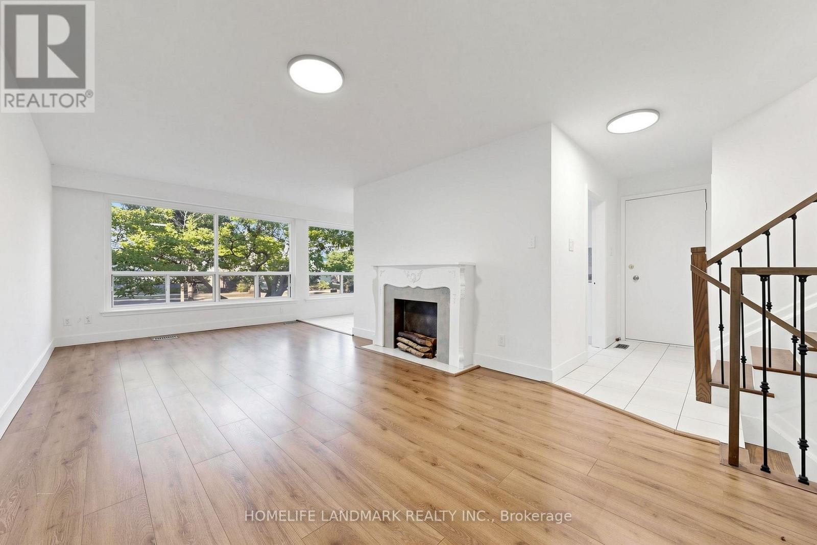 26 Fenside Drive, Toronto, Ontario  M3A 2V3 - Photo 3 - C13646758