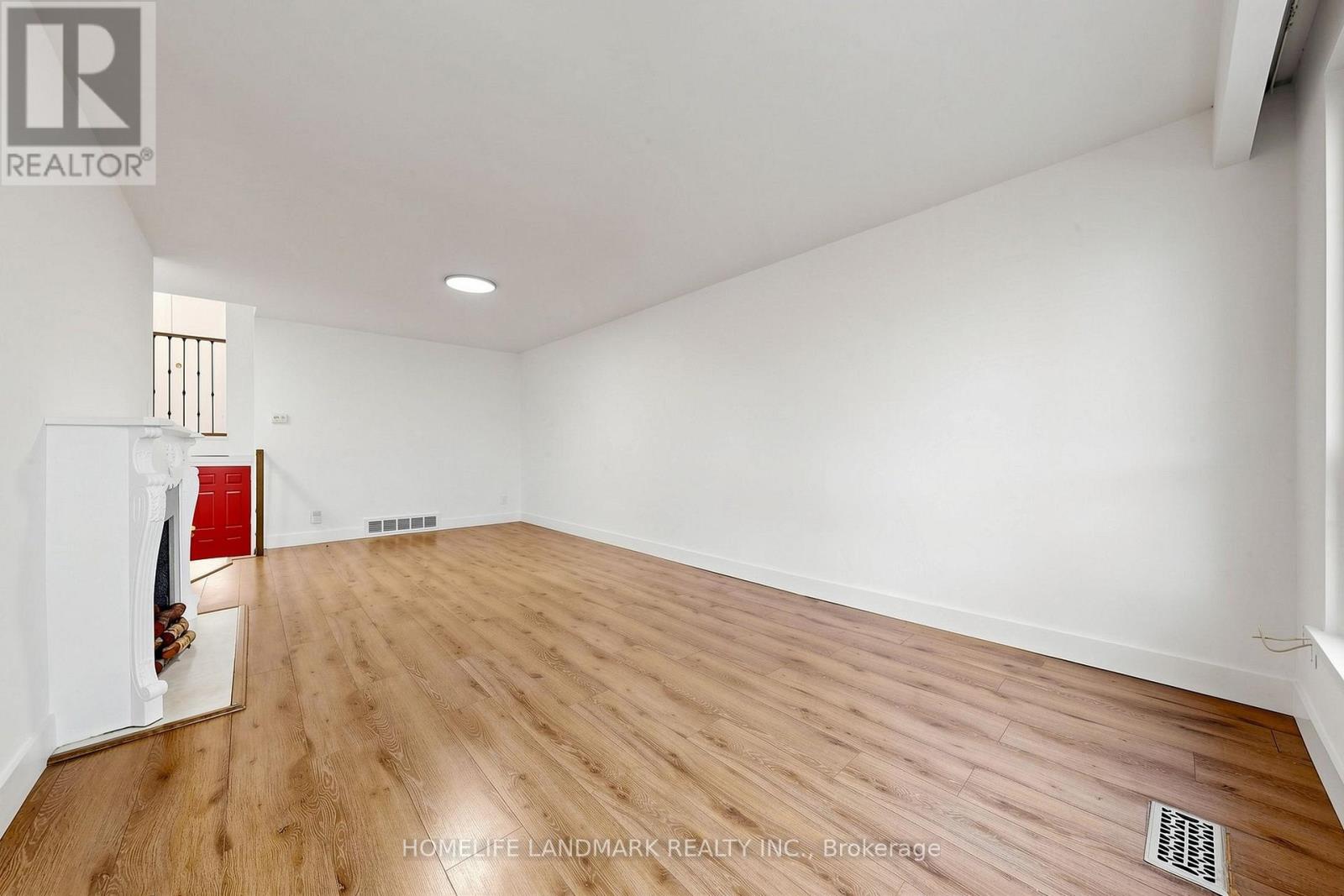 26 Fenside Drive, Toronto, Ontario  M3A 2V3 - Photo 4 - C13646758