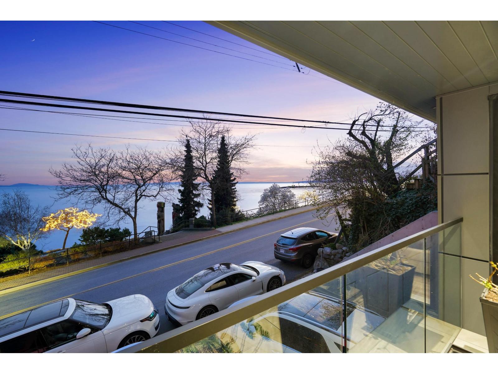 15377 Marine Drive, White Rock, British Columbia  V4B 1C8 - Photo 12 - R3111540