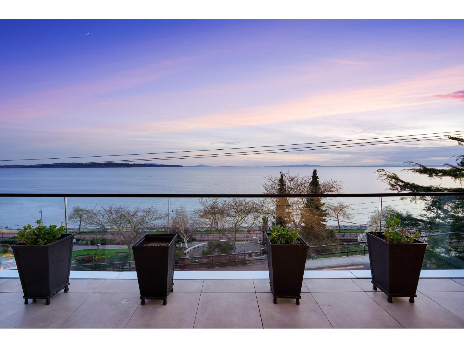 15377 Marine Drive, White Rock, British Columbia  V4B 1C8 - Photo 5 - R3111540